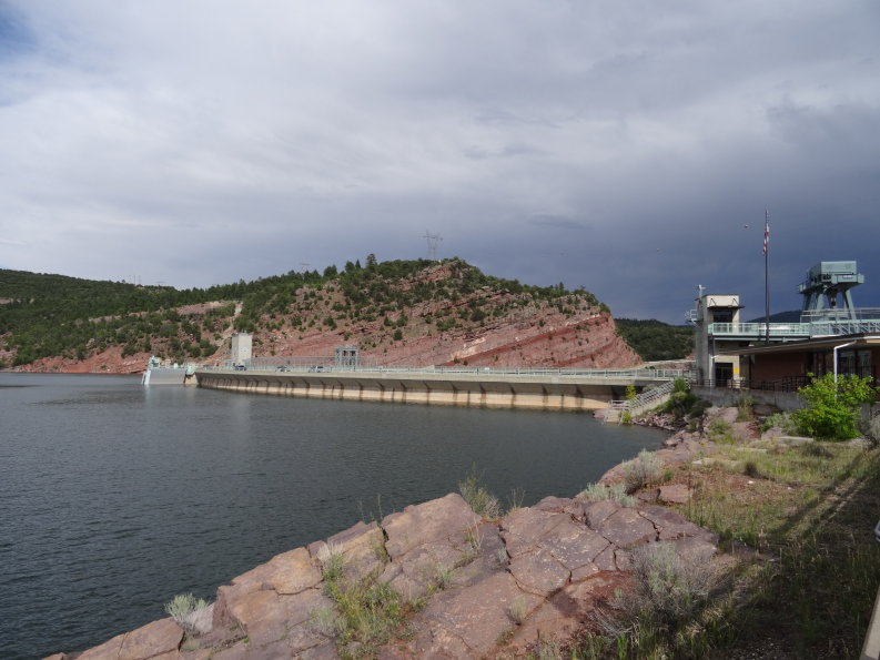 flaming_gorge_dam